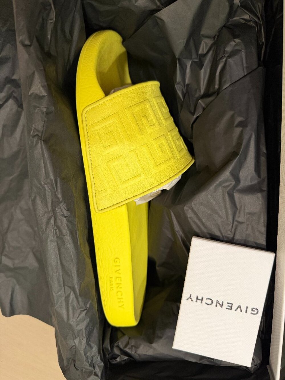 Givenchy Pool Slides - yellow - Picture 7 of 8